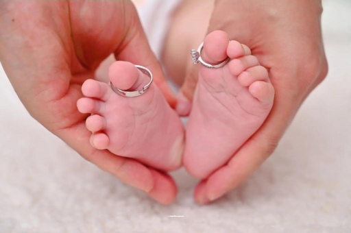 荣成宝宝和宝贝哪个更爱